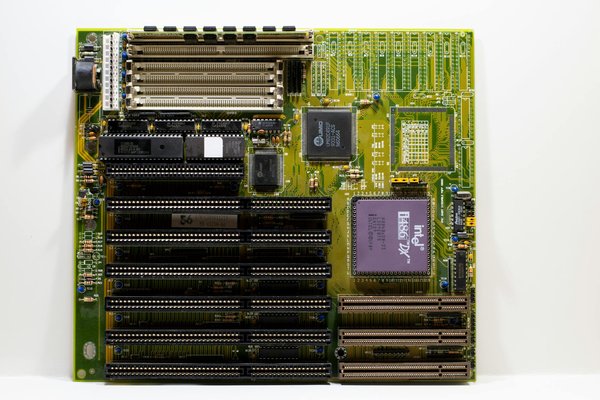 Quels sont les défis de la mise en œuvre de l'intelligence artificielle dans les systèmes de santé?